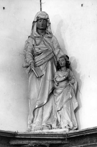 groupe sculpté : Education de la Vierge
