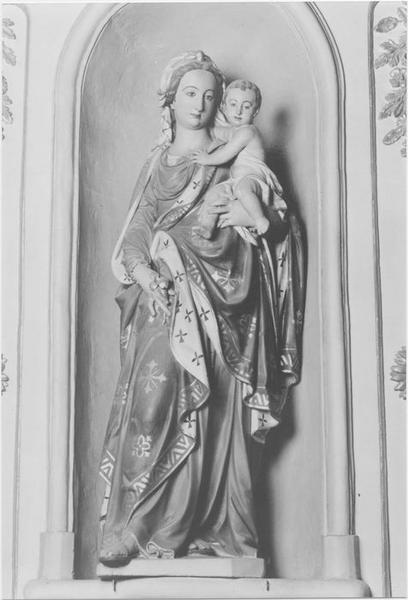 statue : Vierge à l'enfant, vue générale