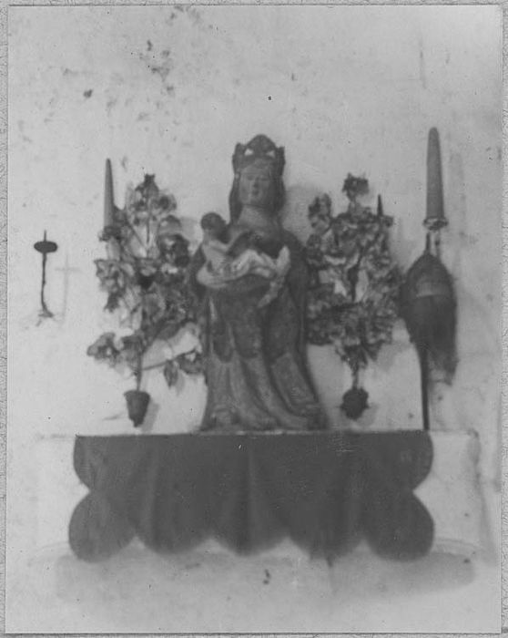 statue : Vierge à l'Enfant