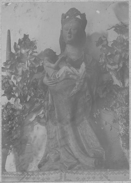 statue : Vierge à l'Enfant
