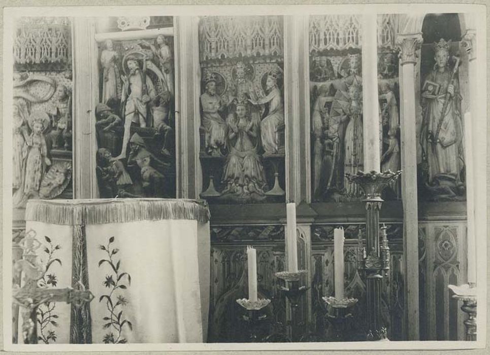 retable : L'Annonciation, La Nativité, La Résurrection, Le Couronnement de la Vierge, L'Assomption de la Vierge, vue partielle