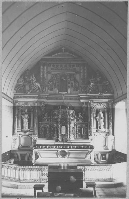 retable, tabernacle, statues