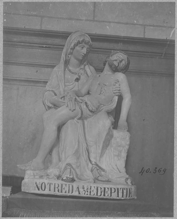 groupe sculpté : Vierge de Pitié