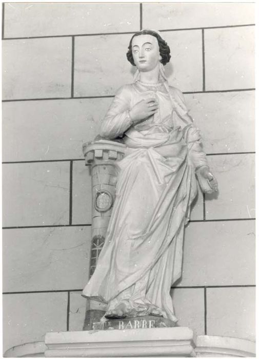 statue : Sainte Barbe