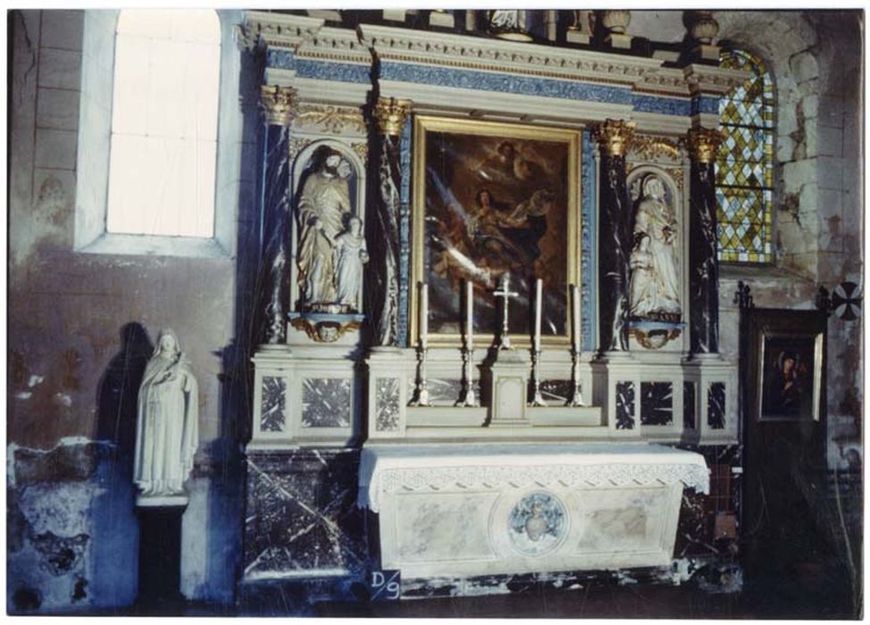 autel latéral nord, retable, tableau : Assomption et deux groupes sculptés : Saint Joseph et l'Enfant et Education de la Vierge - © Ministère de la Culture (France), Médiathèque du patrimoine et de la photographie, diffusion GrandPalaisRmn Photo
