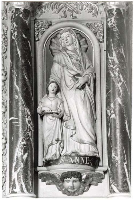 autel latéral nord, retable, tableau : Assomption et deux groupes sculptés : Saint Joseph et l'Enfant et Education de la Vierge
