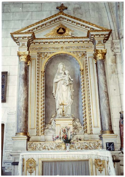 autel latéral nord et son retable, statue : Vierge à l’Enfant