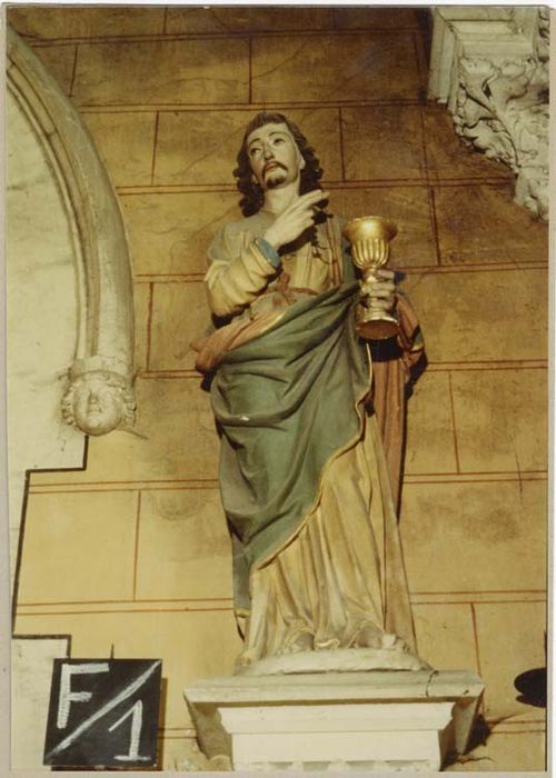 statue : Saint Jean l’Évangéliste - © Ministère de la Culture (France), Médiathèque du patrimoine et de la photographie, diffusion GrandPalaisRmn Photo