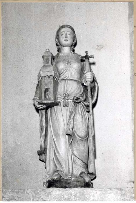 statue : Sainte Barbe