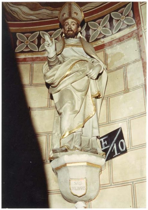 statue : Saint Julien