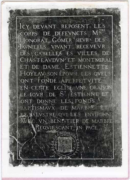 plaque funéraire d'Honorat Gomer et Estiennette Hoyeau