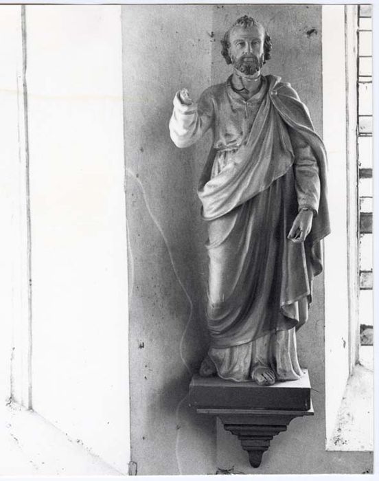 Trois statues : Saint Pierre, Saint Paul et Evêque