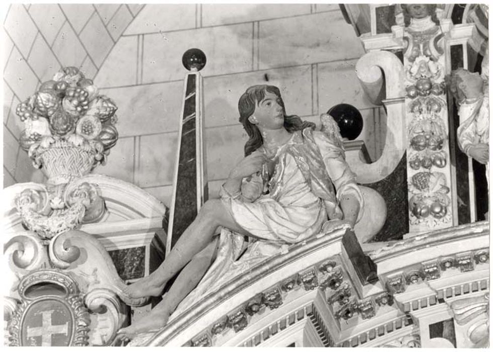 statue : Ange, retable du maître-autel