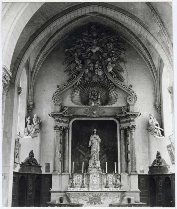 retable latéral sud, trois statues, quatre flambeaux - © Ministère de la Culture (France), Médiathèque du patrimoine et de la photographie, diffusion GrandPalaisRmn Photo