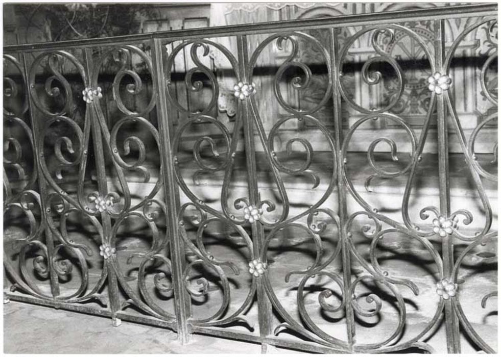 clôtures (grilles de communion) des chapelles latérales, détail