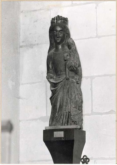 Statue : Vierge à l'Enfant