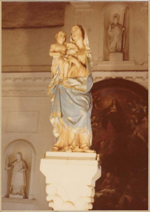 statue : Vierge à l'Enfant