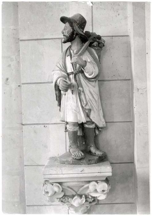 statue : Saint Jacques ou saint Joseph