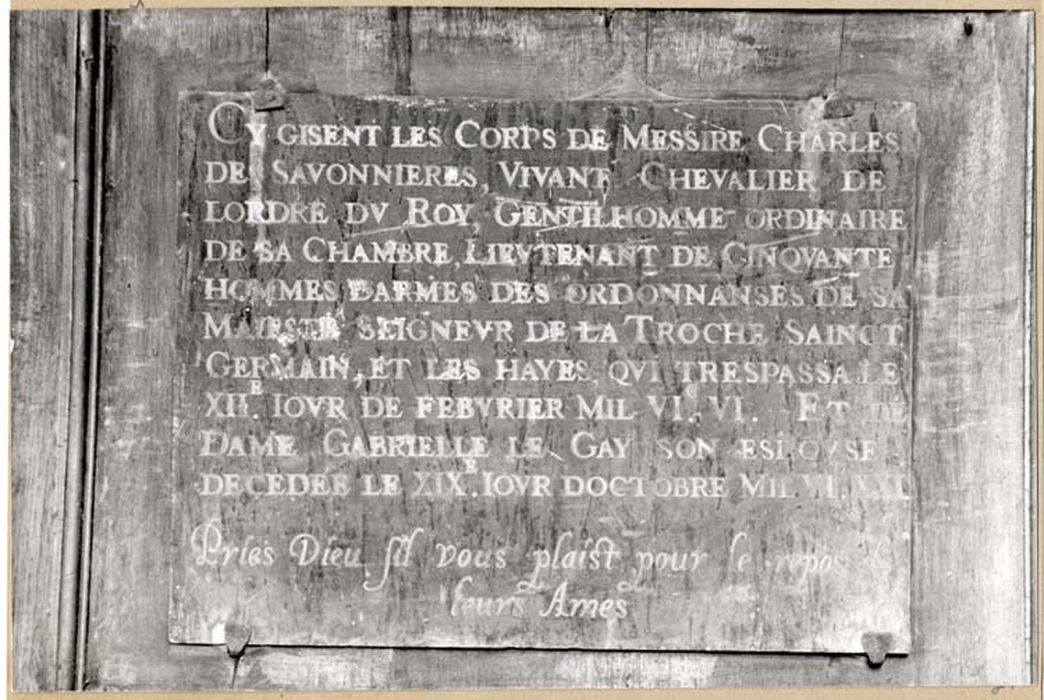 plaque funéraire de Charles de Savonnières et de Gabrielle Le Gay - © Ministère de la Culture (France), Médiathèque du patrimoine et de la photographie, diffusion GrandPalaisRmn Photo