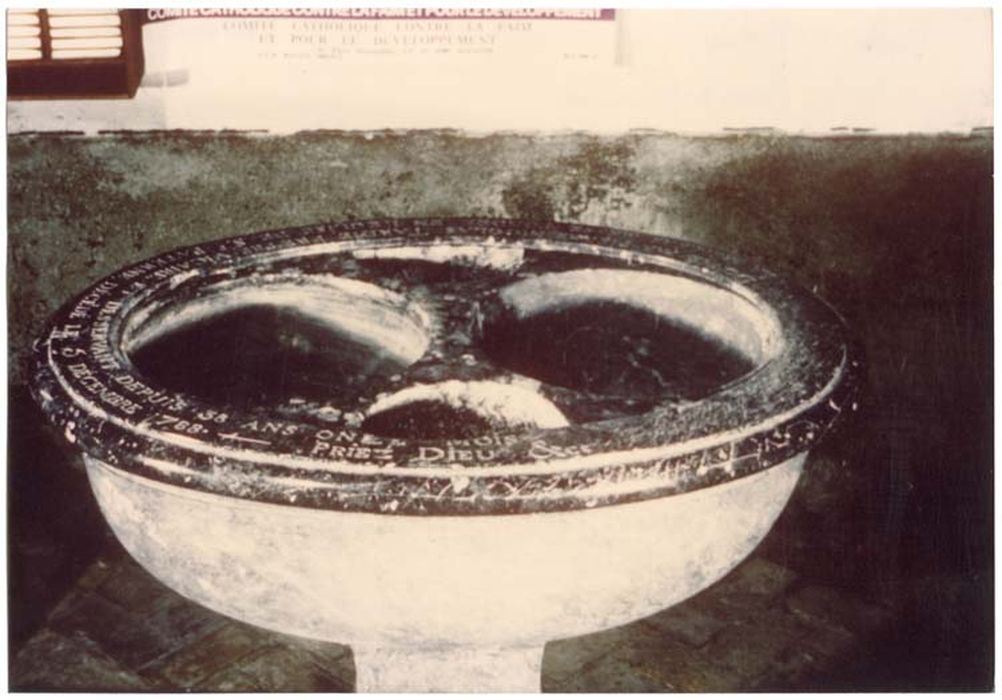 fonts baptismaux - © Ministère de la Culture (France), Médiathèque du patrimoine et de la photographie, diffusion GrandPalaisRmn Photo
