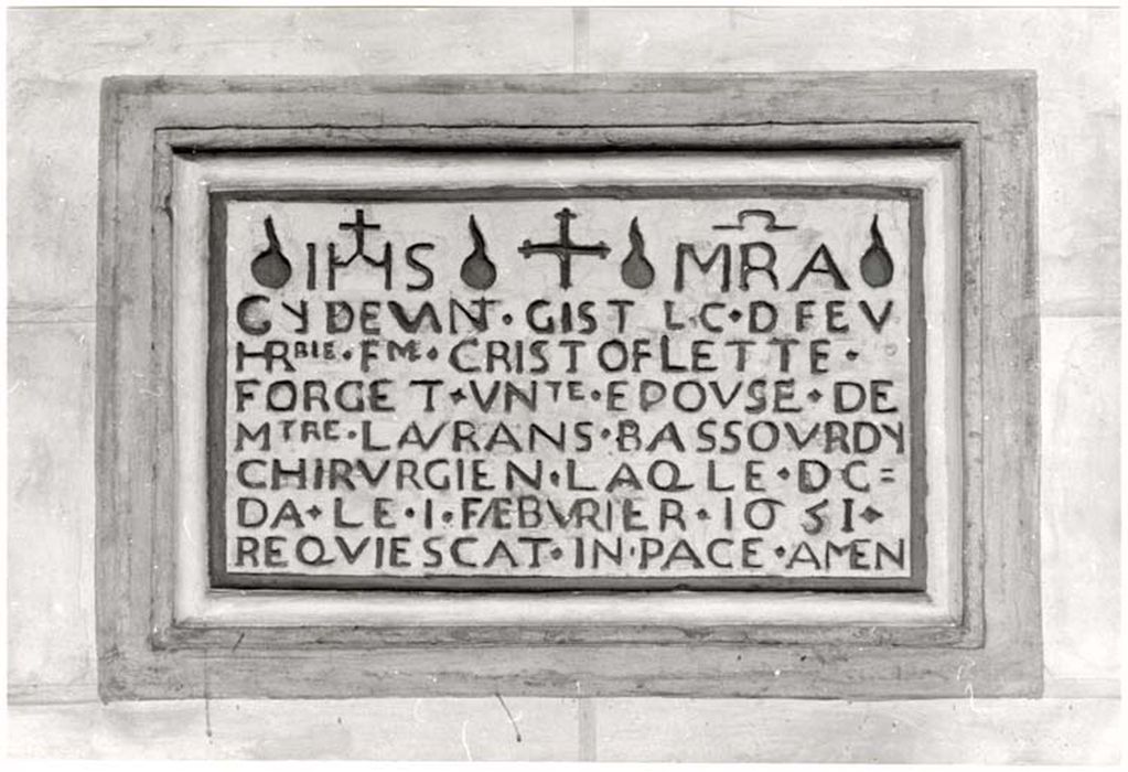 dalle funéraire