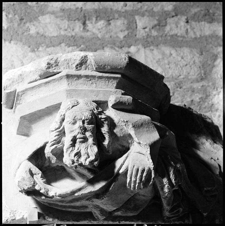 Chapelle Jean de Bourbon : console avec buste de prophète