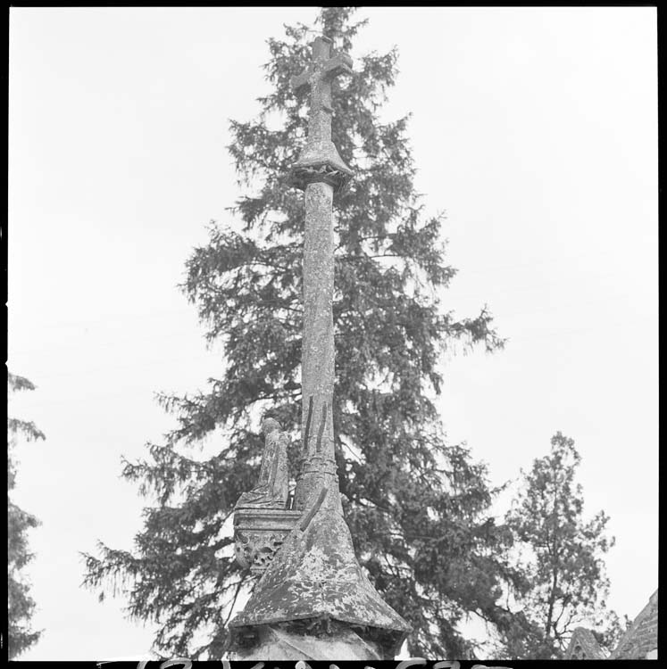 Croix de cimetière