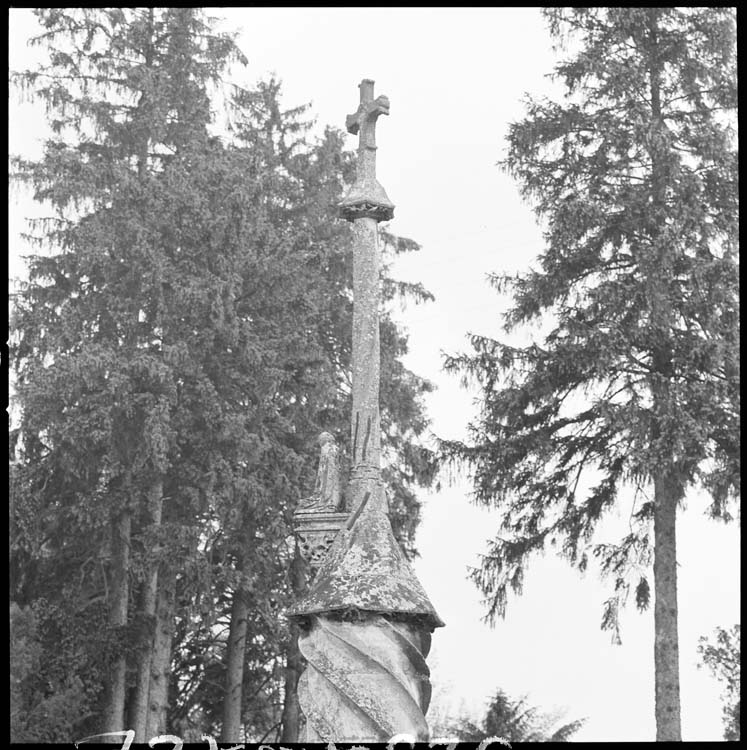 Croix de cimetière