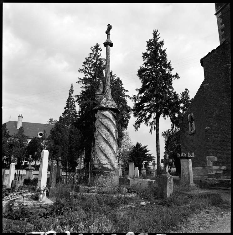 Croix de cimetière