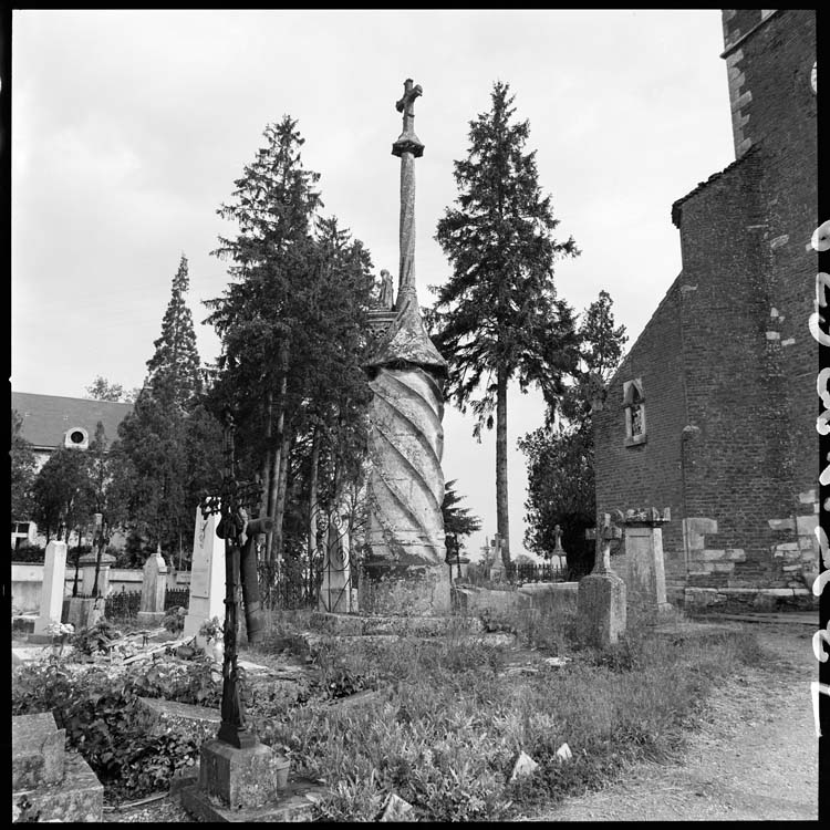 Croix de cimetière