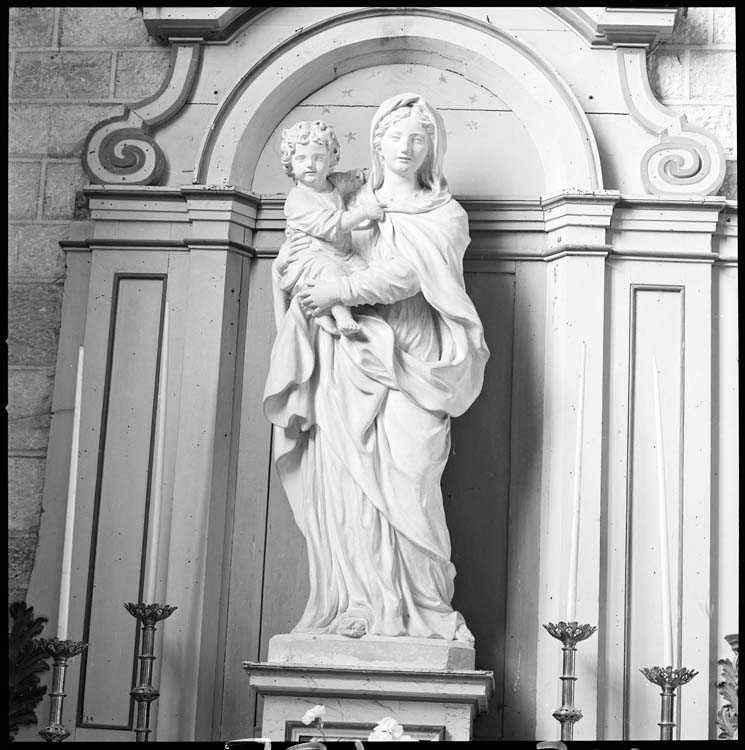 Statue : Vierge à l'Enfant