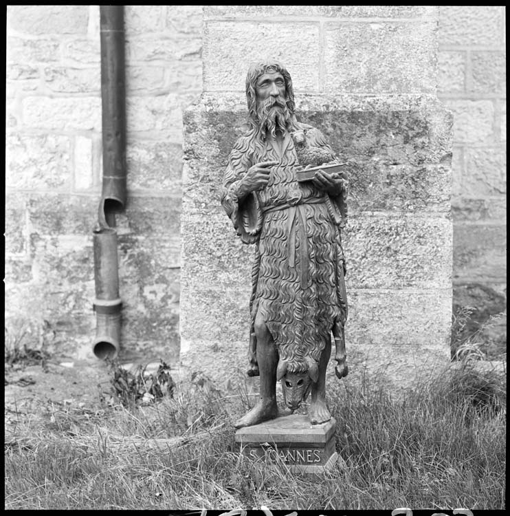 Statue : saint Jean-Baptiste