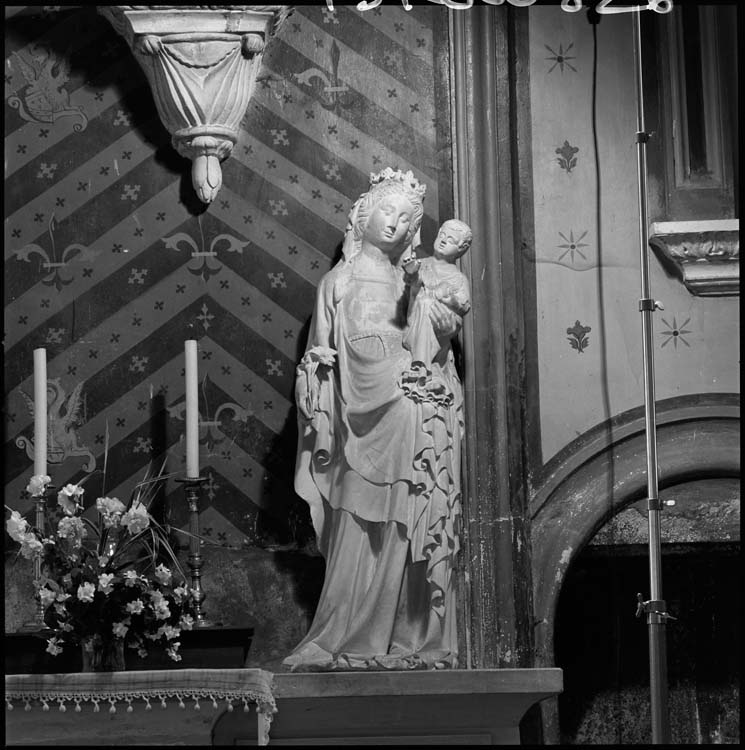 Statue : Vierge à l'Enfant