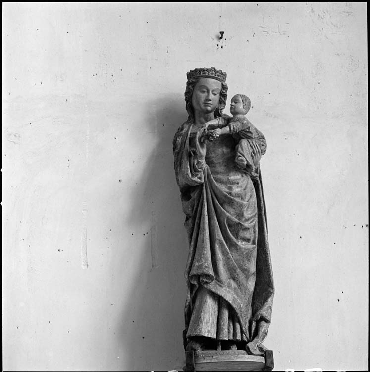 Statue : Vierge à l'Enfant