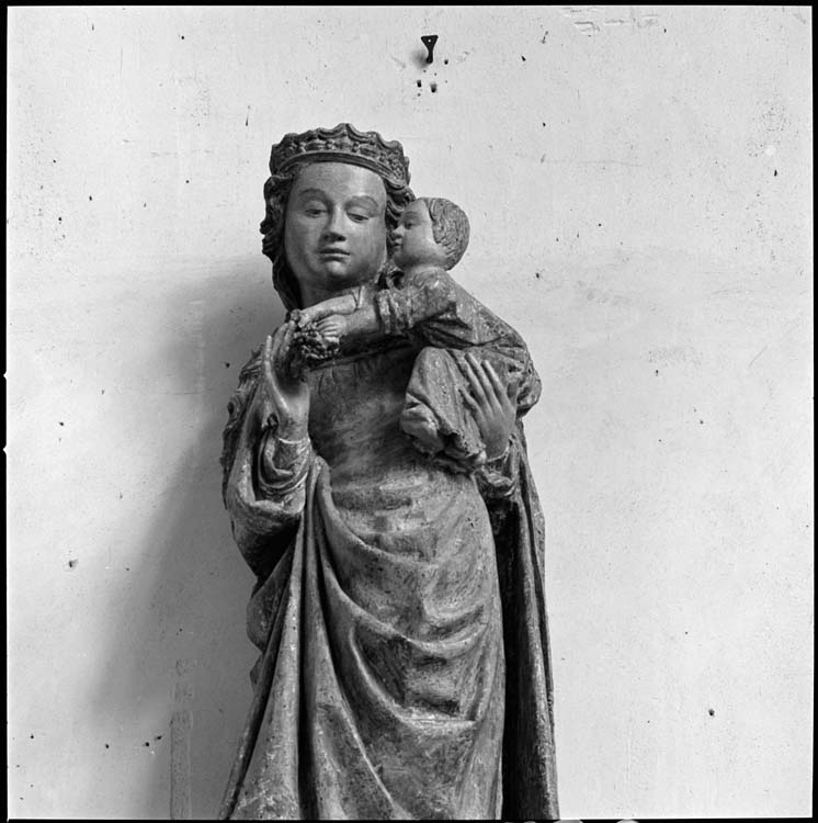 Statue : Vierge à l'Enfant