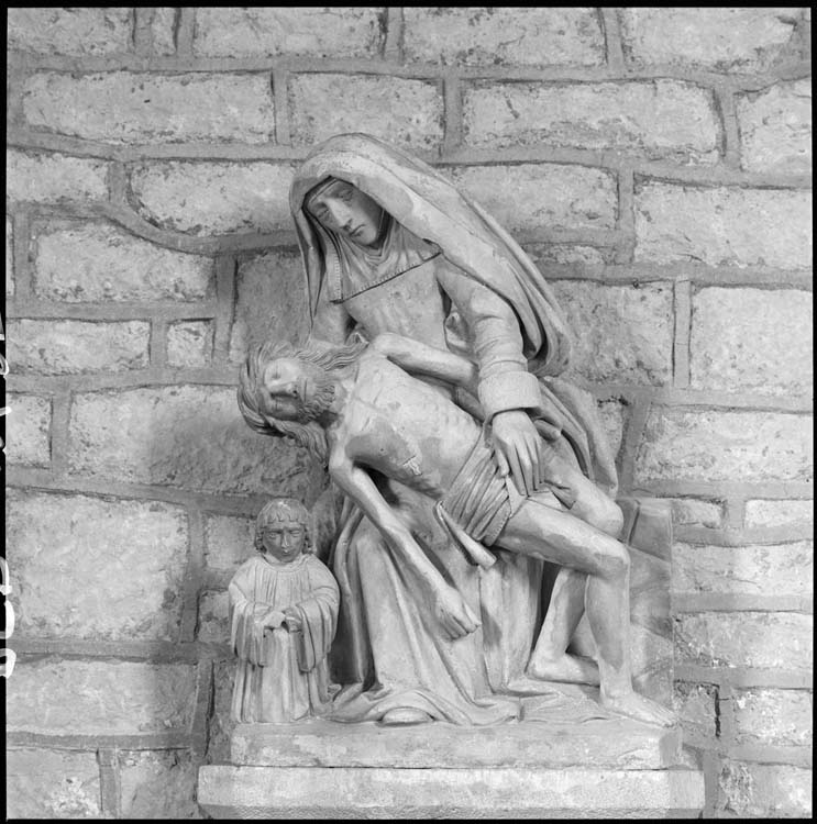 Groupe sculpté : Pietà