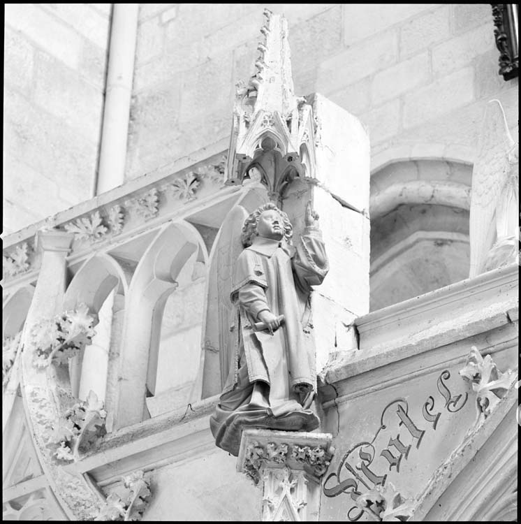 Église abbatiale : clôture du choeur, détail