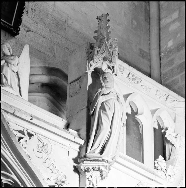 Église abbatiale : clôture du choeur, détail