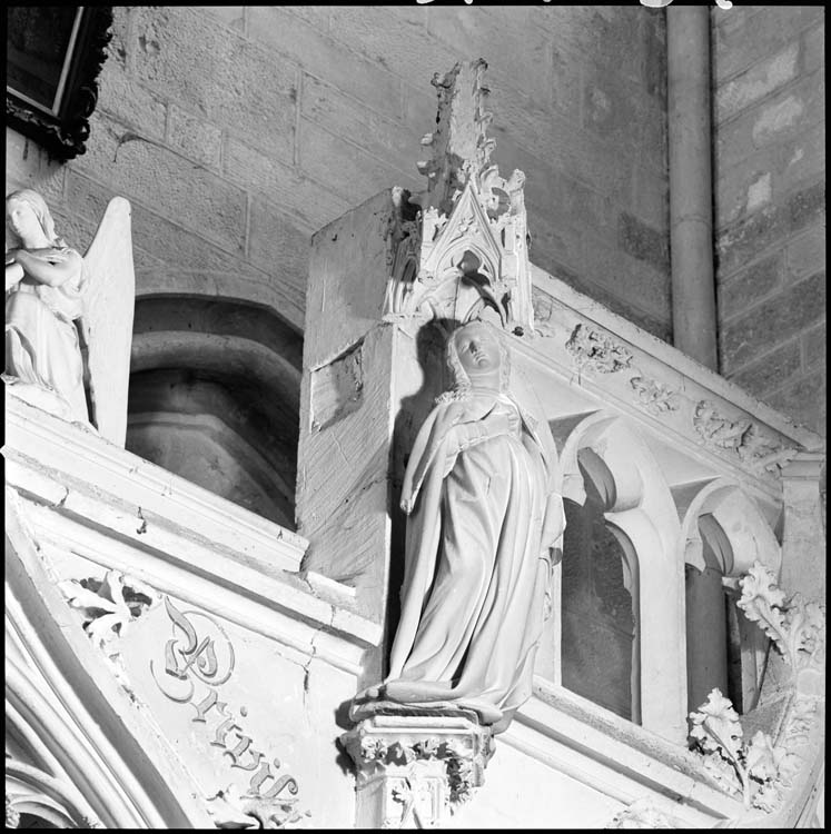 Église abbatiale : clôture du choeur, détail