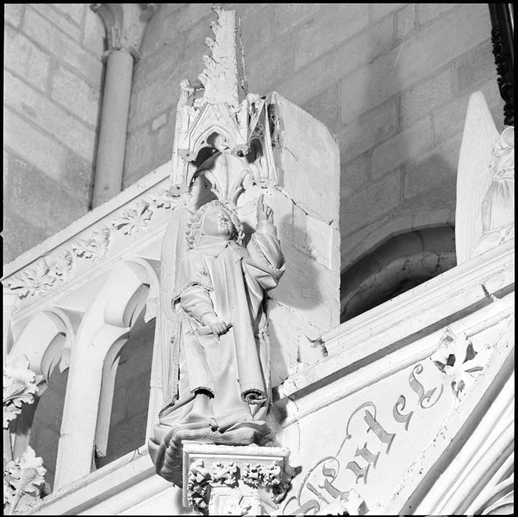 Église abbatiale : clôture du choeur, détail