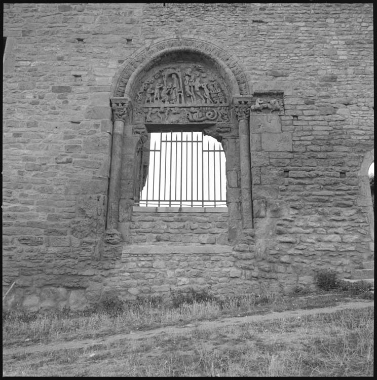 Église priorale : portail sud