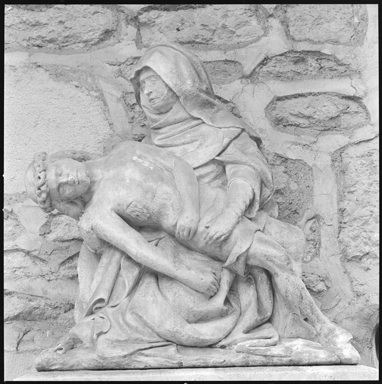 Groupe sculpté : Pietà