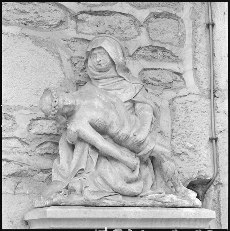 Groupe sculpté : Pietà