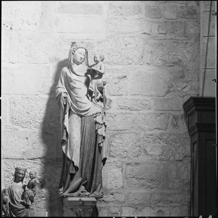 Statue : Vierge à l'Enfant