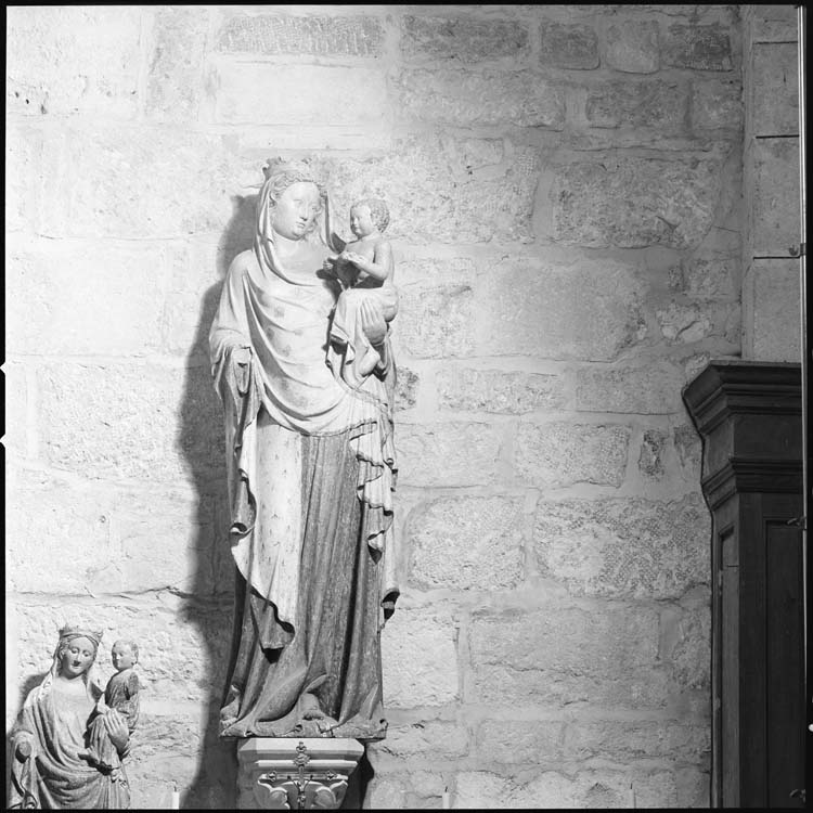 Statue : Vierge à l'Enfant