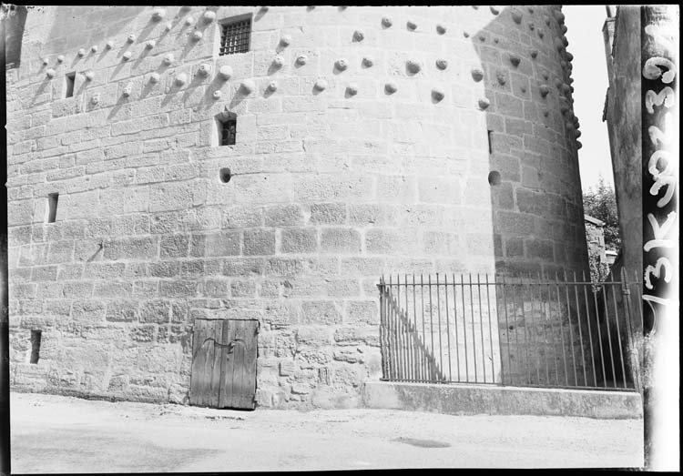 Façade : détail des boulins