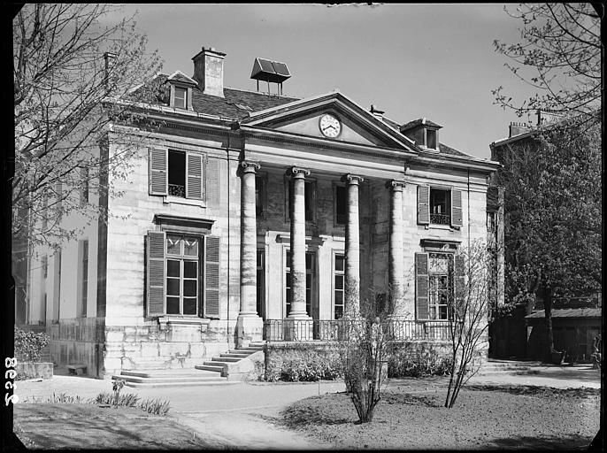 Façade d'entrée