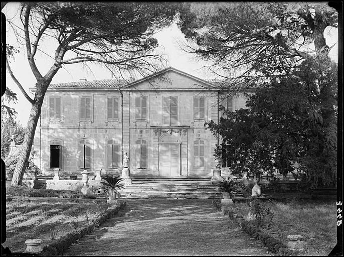 Façade sur jardin