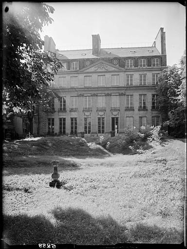 Façade sur jardin