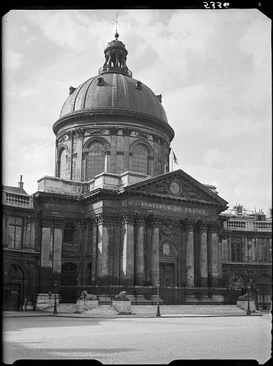 Pavillon central et coupole